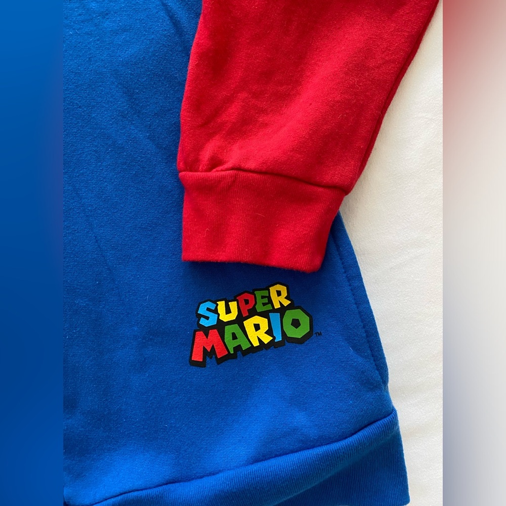 (KIDS) NWOT- Target/Super Mario hoodie. Size S. - Picture 4 of 7